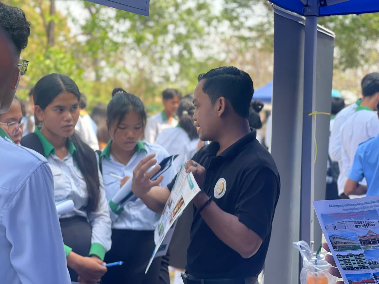 ការផ្សព្វផ្សាយ ពីមុខជំនាញ សិក្សារបស់សាកលវិទ្យាល័យជាតិជាស៊ីមកំចាយមារ នៅវិទ្យាល័យតេជោសែនសៀមប៉ាង ខេត្តស្ទឹងត្រែង