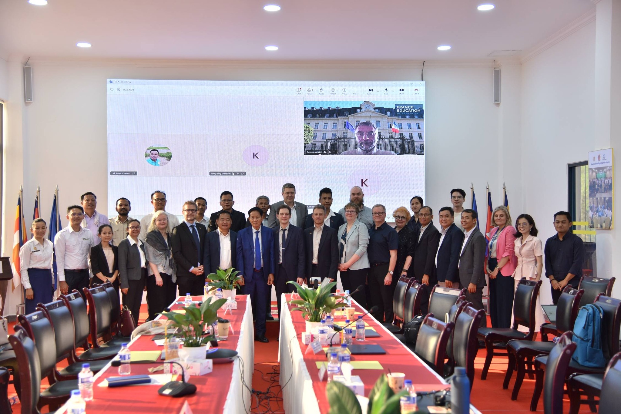 កិច្ចប្រជុំគណៈកម្មាការសម្របសម្រួលគម្រោងកម្មវិធីពន្លឿន (Fast Track Program) សម្រាប់អប់រំស្តែមឧត្តមសិក្សា ក្រោមគម្រោងរបស់សហគមន៍អឺរ៉ុប